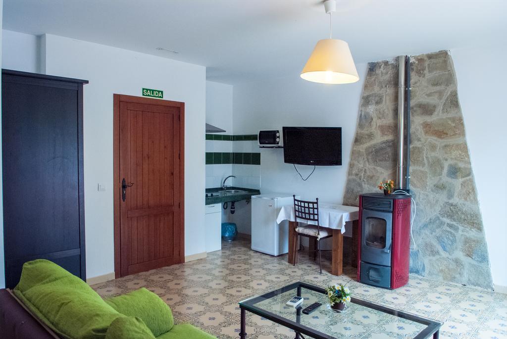 Apartamentos La Venta Del Charco Cardeña Oda fotoğraf